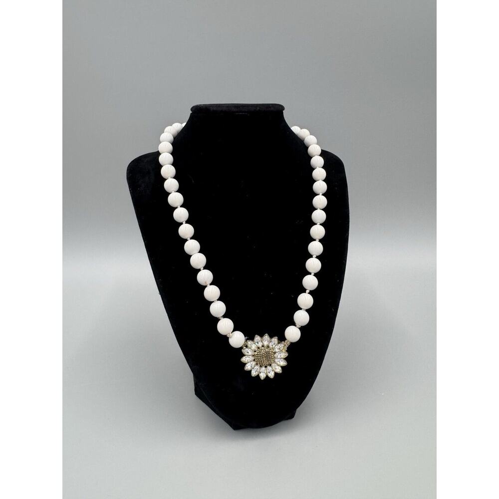 Fossil White Beaded Sunflower Rhinestone Necklace READ‎ DESCRIPTION